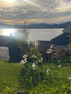 Rom med sjøutsikt sentralt på Finnsnes - 1