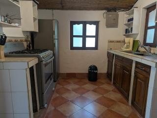 Quiet Beach House, 3-Min Walk to Ocean with AC & Parking - 6