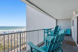 Gulf front condo with free WiFi washer&dryer shared pool & beach access - 9