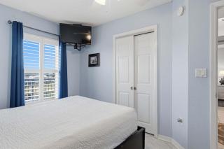 Gulf front condo with free WiFi washer&dryer shared pool & beach access - 6
