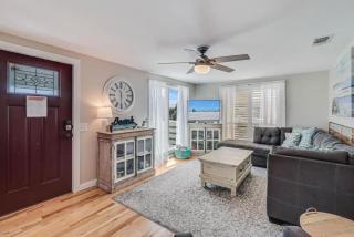 Sea Glass Cottage - 4