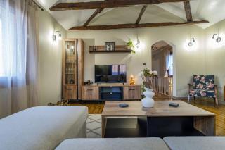 Silk House - 4