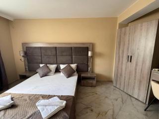 Pomorie VISTA Boutique - 5