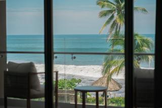 Sunset Surf Oceanfront Escape in El Zonte - 3