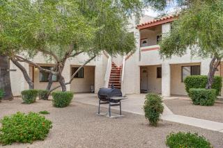 Work, Hike & Swim: Central Tucson Condo w/ Pool - 9