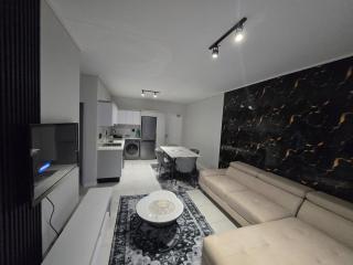 The Blyde Lux Apartment - 8