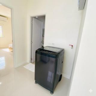 Modern 2BR House - 1