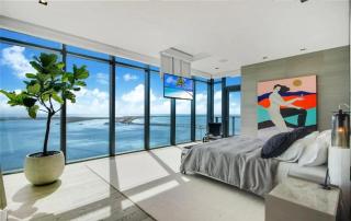 Exclusive Waterfront Residence in Brickell - 3