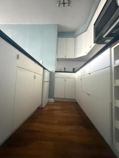 Van flat - 1
