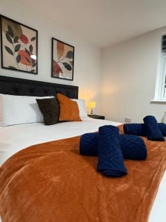 Luxury 8-Bed House All En-Suite Free Parking - 4