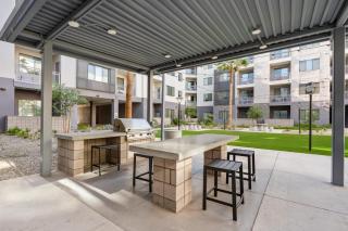 Tempe Oasis Apartments Near ASU & Downtown with Pool, Gym, Parking & Hot Tub - 6