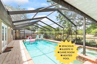 Family Retreat with Free Heated Pool, Game Room, Sleeps 10, Bikes, BBQ Grill, 15 minutes to Honeymoon Island - 1