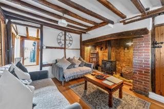 Ye Olde Cottage - 6