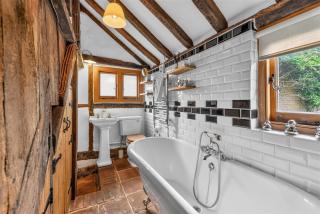 Ye Olde Cottage - 1