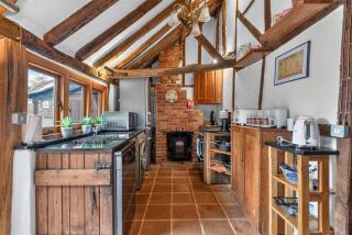 Ye Olde Cottage - 2