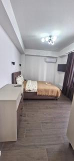 Jet Hotel - 9