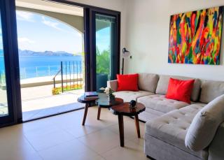360 Splendor - Ocean-View Condo #204 in Luxury Flamingo-Complex - 9