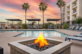 Tempe Oasis Apartments Near ASU & Downtown with Pool, Gym, Parking & Hot Tub - 4