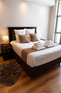 Modern 2-Bed with Views, Mall Access & Home Office, Bedfordview - 7