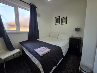 Comfy 2BR Flat on Hucknall Road Nr City Hospital - 8