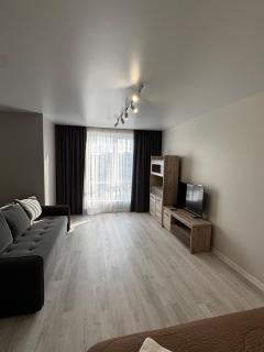 Студія URBAN House, поруч McDonalds - 3
