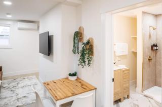 U03 - Cable Tv -Newly renovated - Downtown - 6