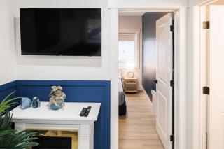The Blue Gem Downtown 1bd Apartment - 3