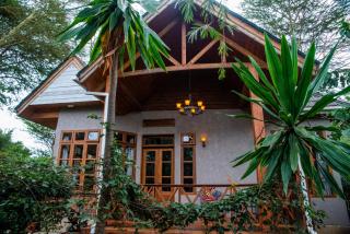 Trek Africa House - 5