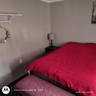 Curt's cozy room rentals - 6