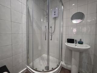 Comfy 2BR Flat on Hucknall Road Nr City Hospital - 7