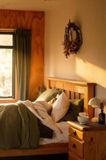 Fiery Peak Eco-Retreat with Stargazing & Hot tub - 7