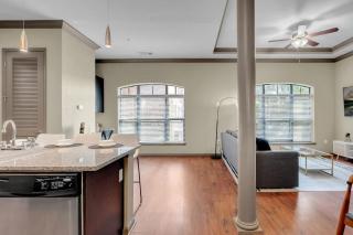 Cozy 2BR- Pool,Gym,Pkng,Near BOK Ctr&Arts Dstrct - 1