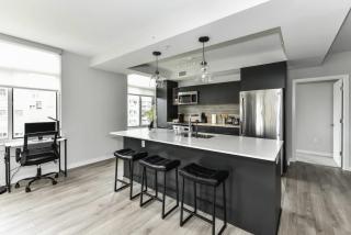 2BR Urban Retreat Gym Parkng and Scenic Rooftop - Arlington - 9