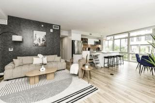 Posh 2BR Retreat Gym, Prkng and Scenic Rooftop - Arlington - 0