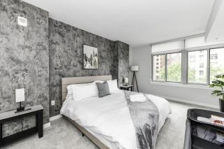 Posh 2BR Retreat Gym, Prkng and Scenic Rooftop - Arlington - 7