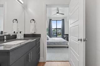 Unique 2BR SLC Short Walk to Temple, Shops, Food - 3