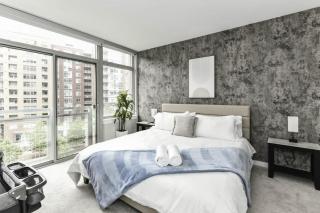 Comfy 2BR Oasis with Scenic Rooftop & Gym - 5