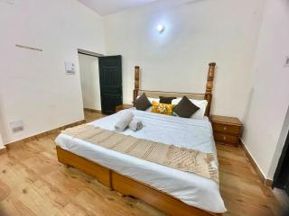 Land Chaster Kasauli - 7
