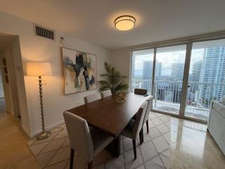 Brickell Condo with Pool View & Free Parking - 4