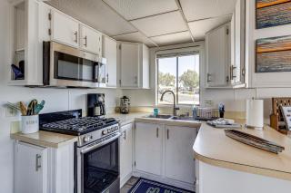 Lake Havasu Home w/ Resort Perks, Walk to Lake - 2