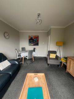 Skyelander Flat at 4 York Drive - 7