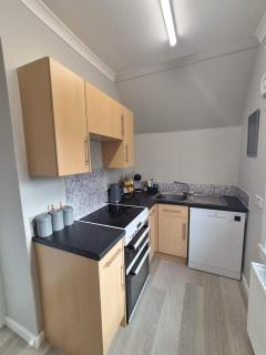 Skyelander Flat at 4 York Drive - 6