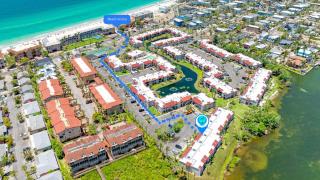 Dans Florida Condos Baycation Bay at Runaway Bay - 7