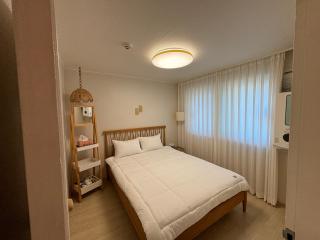 Stay Login Stay near Hongdae, Gwanghwamun, DMC & Sungnyemun - Seoul - 2