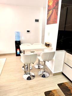 Modern 1BR Apartment, Secure & Central at Pinecrest - 8