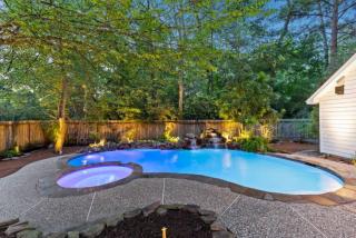 Unique Mid century modern in The Woodlands - 7