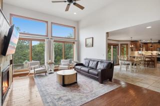 Private Heated Pool, Sleeps 18, Game Room & Outdoor Living - 7