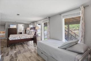 Flat Lakefront Retreat with Private Dock & Kayaks - 1