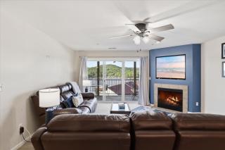 Lakefront on Big Niangua, 2 Heated Pools, Boat Slip, Fire Pit, & Big Views - 4