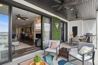 Main Channel Views, Resort Pools & Boat Slip at Topsider's 19MM - 5